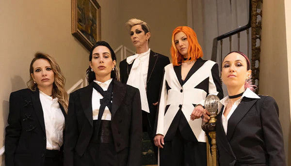 Bambole di Pezza sul palco di Sanremo 2026 con gioielli Rue des Mille