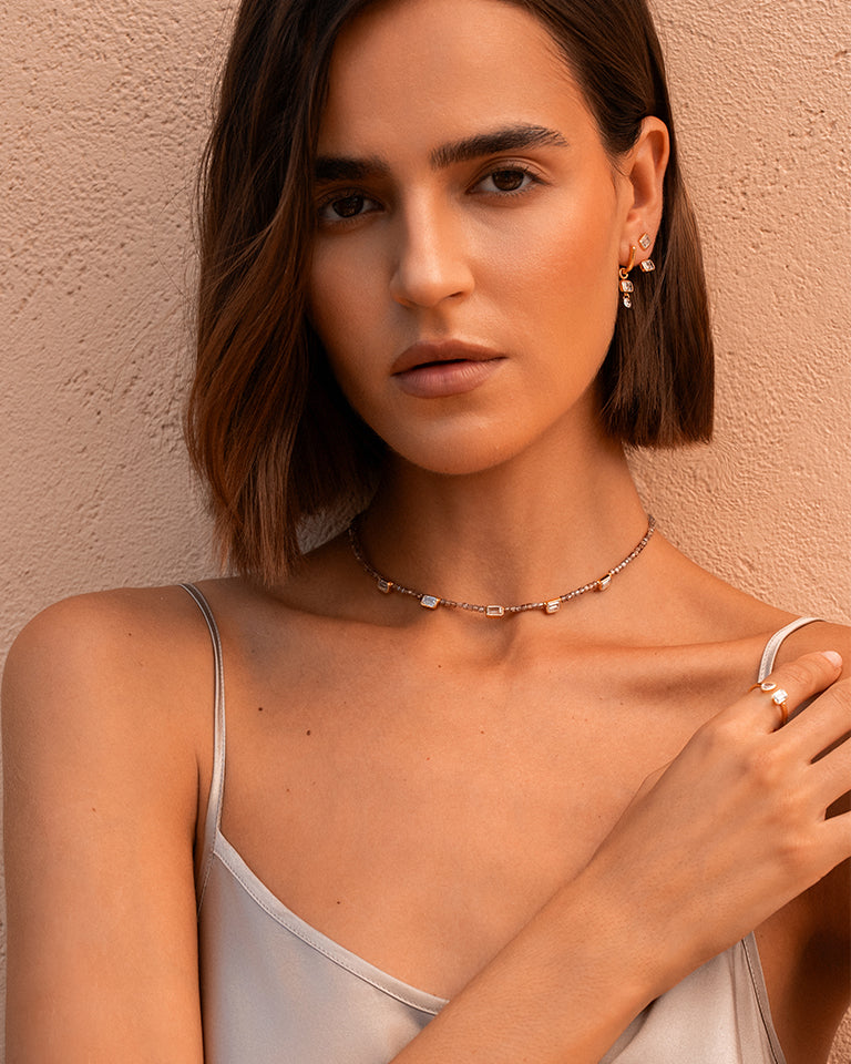 Anillo «Moi et Toi» con esmeraldas y peras