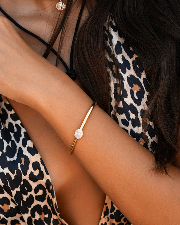 Alma Oval Cut Bangle