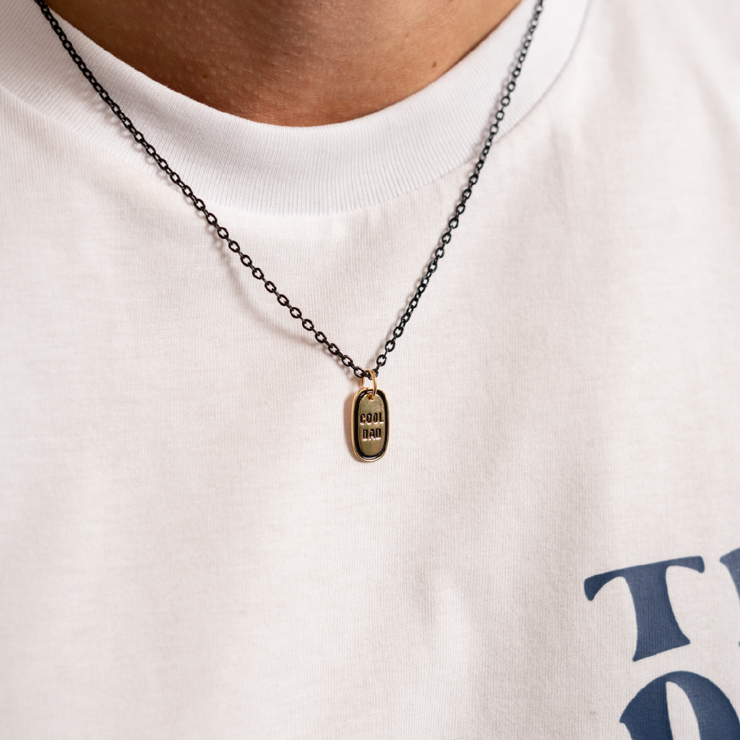Gargantilla con base de cadena esmaltada y medalla COOL DAD