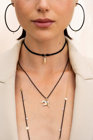 Collana catena verniciata, zirconi e medaglie