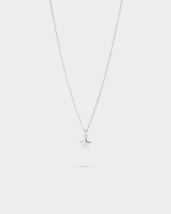 Choker With Central Rounded Subject - Star