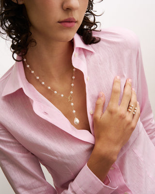 Necklace with T-bar closure and drop-shaped pearl - WHITESIDE