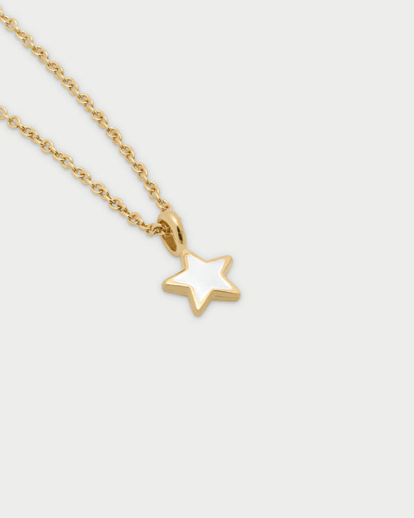 Collar simple con colgante de estrella esmaltada - ColorFUN