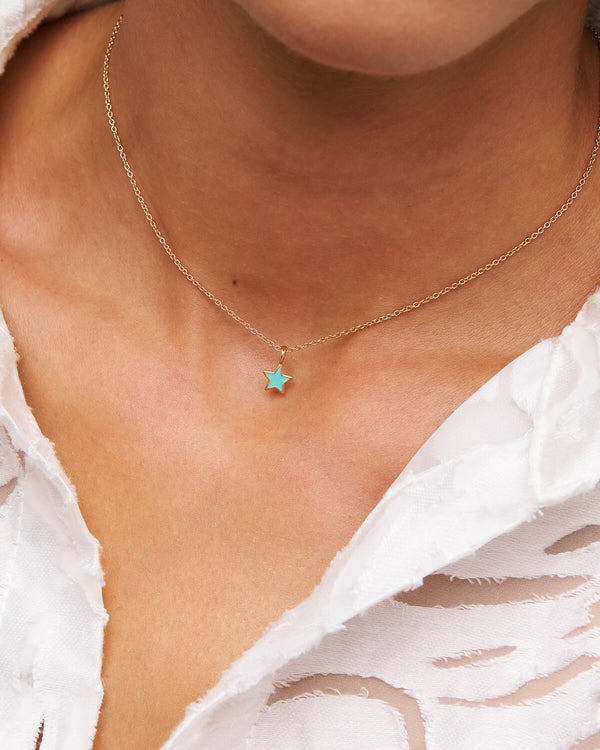 Collar simple con colgante de estrella esmaltada - ColorFUN