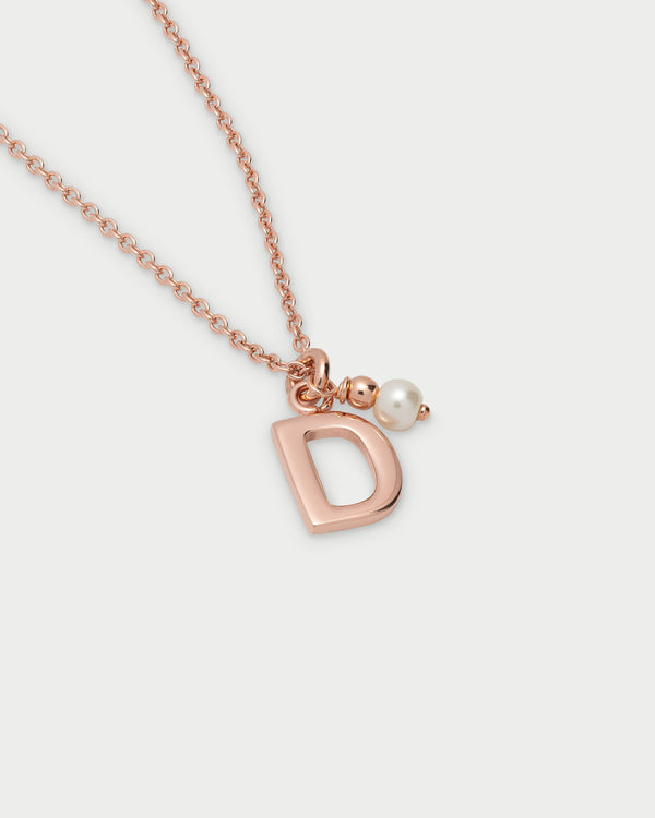 Choker letter and pearl