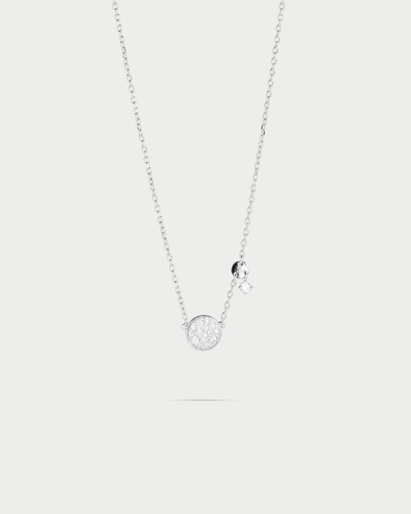 Girocollo cerchio pavè e mini castone