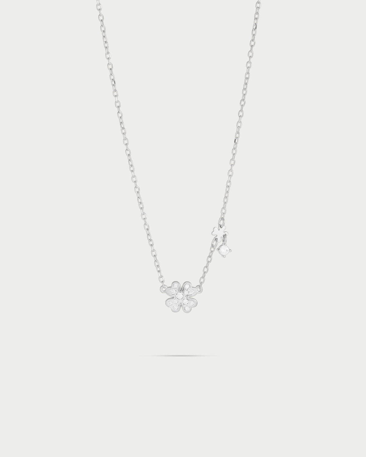 Necklace with chain and pavè four-leaf clover - STARDUST TEN