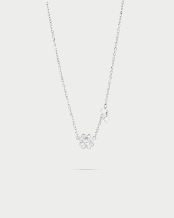 Girocollo quadrifoglio pavè e mini castone