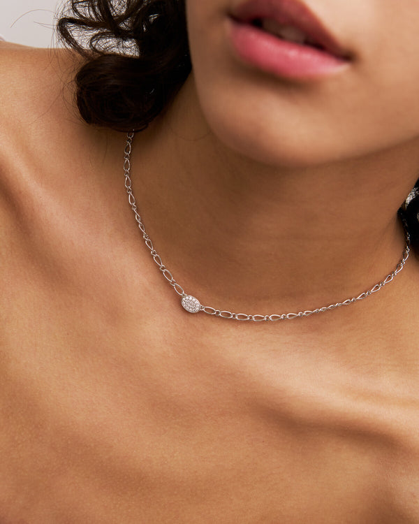 Gargantilla pequeña con cadena de caballero ovalada y pavé - SHAPES