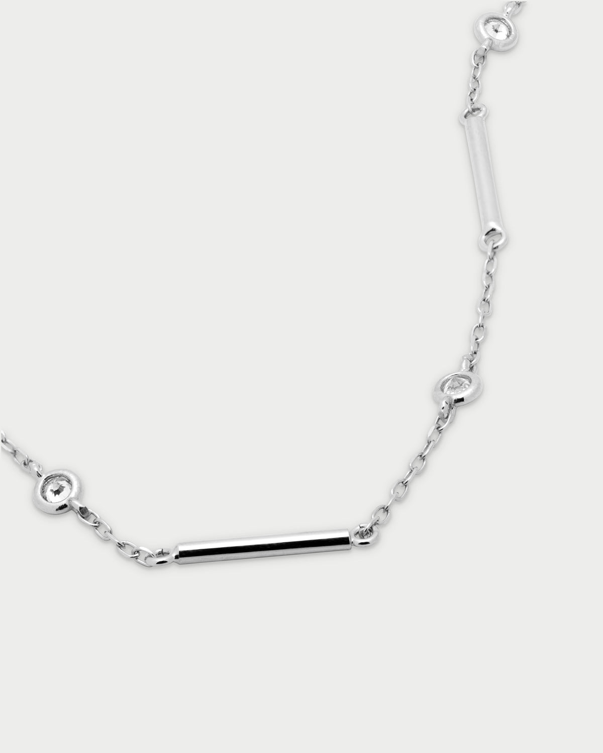 Cuello redondo minimalista LÍNEA y PUNTOS - SHAPES