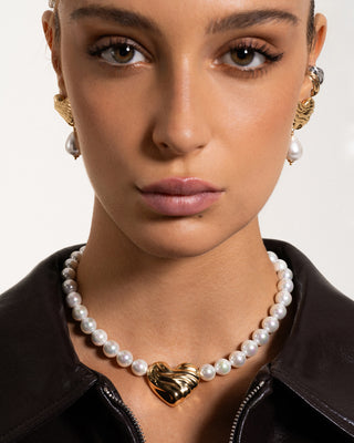Bold Heart Pearl Choker