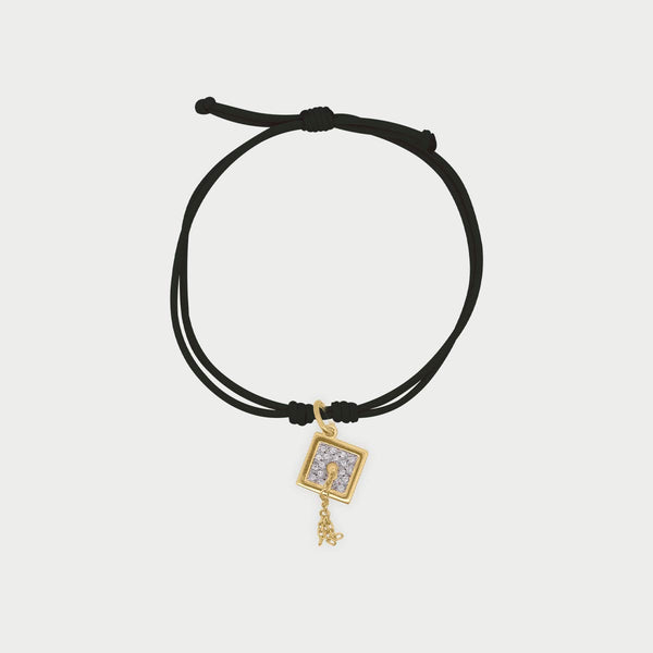 Bracciale con charm laurea, gioiello simbolico da regalare per la laurea