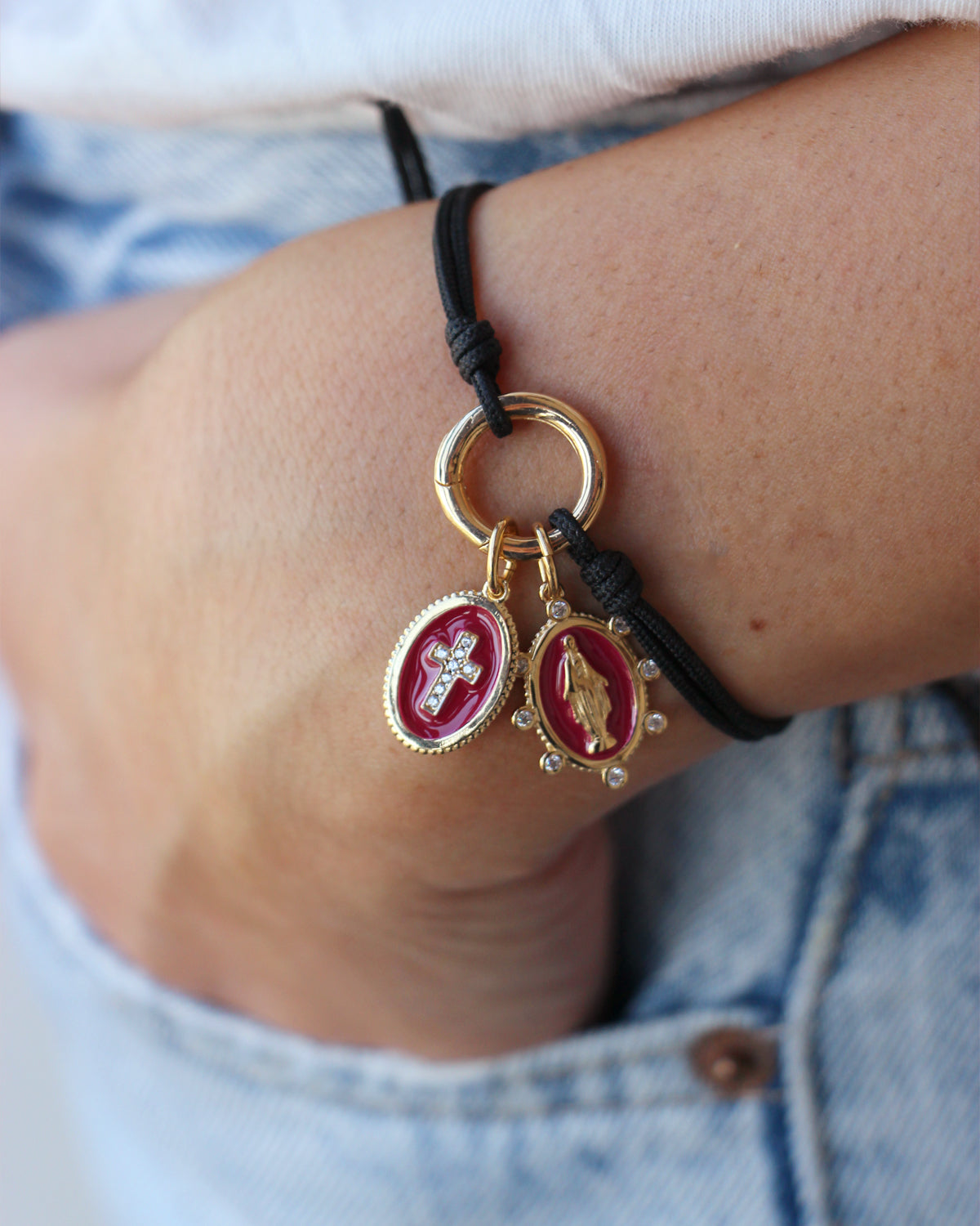 Soft cord bracelet Circle base