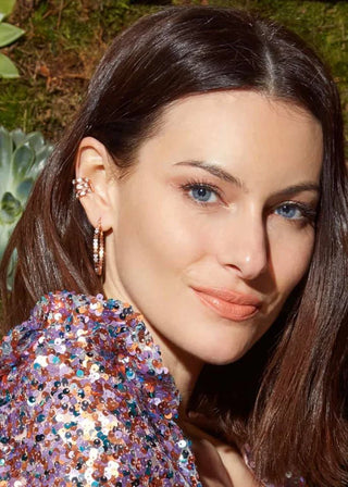 scatti di capodanno con vestiti scintillanti e gioielli rue des mille