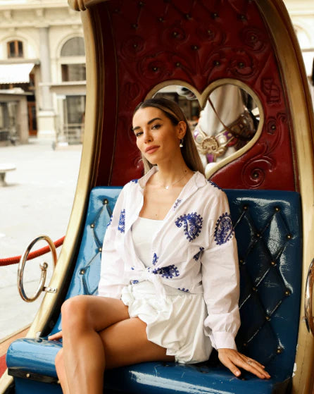 architettura e divertimento, i nostri gioielli made in italy sono andati in giro per firenze, in questa foto la modella è in Piazza della Signoria