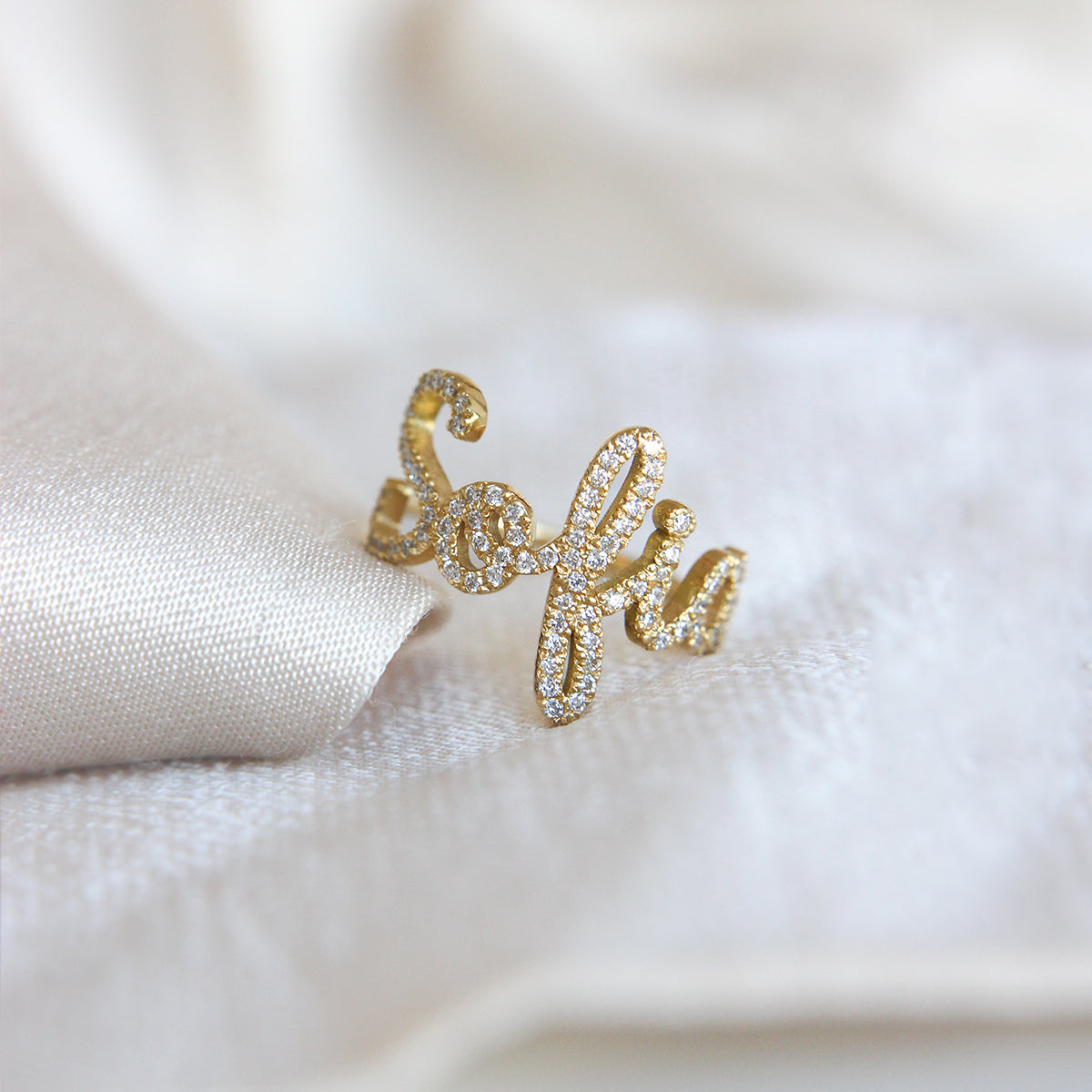 Anillo personalizable con nombre y Lab Grown Diamonds - ORO18KT